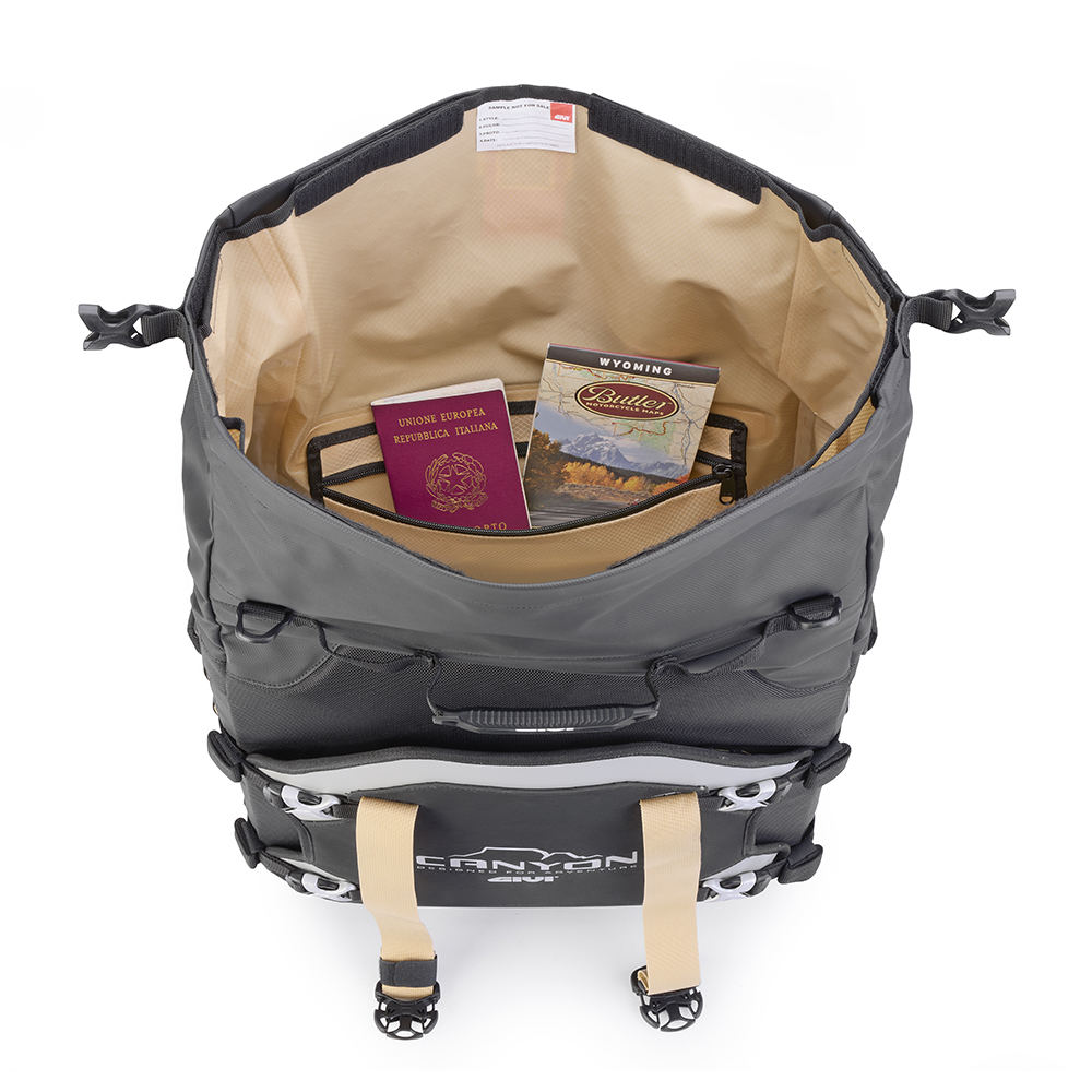0NF5048_GRT709B_inner pocket.jpg